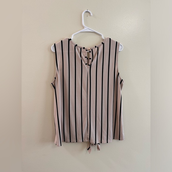 ADRIANNA PAPELL tops - Picture 2 of 4